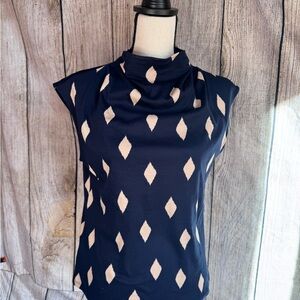 Ann Taylor Navy and Cream Patterned Top Perfect for the office or casual.